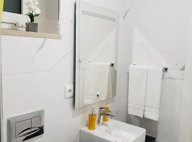 Beco's House - Suits *